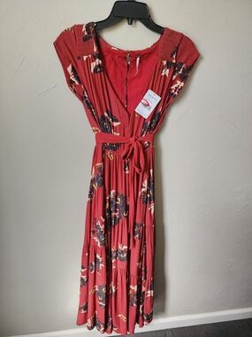 Free People Red Floral Tie-Waist Maxi Dress Size 0 NWT